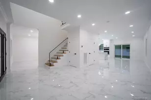 12 Hoover Ln, Bethpage, NY 11714 - Photo 5