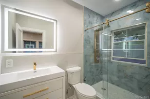 12 Hoover Ln, Bethpage, NY 11714 - Photo 17