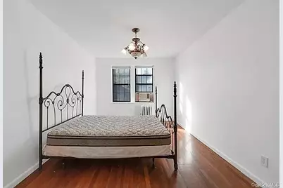 68-20 Burns Street #B2, Forest Hills, NY 11375 - Photo 17