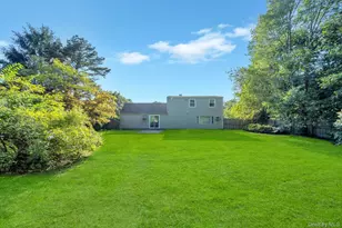 75 White Pine Way, Medford, NY 11763 - Photo 9