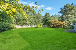 75 White Pine Way, Medford, NY 11763 - Photo 31