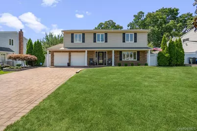 18 Lloyd Lane, Nesconset, NY 11767 - Photo 1
