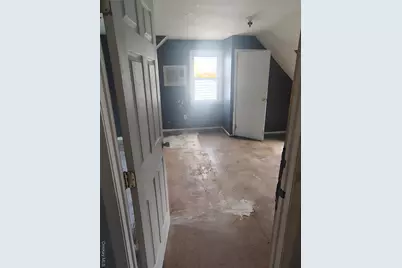 351 E Meadow Avenue, East Meadow, NY 11554 - Photo 9