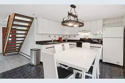 12 Clarkson Drive, Farmingville, NY 11738 - Photo 9