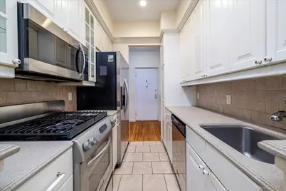 120 Morris Avenue #A19, Rockville Centre, NY 11570 - Photo 11