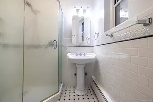 120 Morris Ave, Rockville Centre, NY 11570 - Photo 21