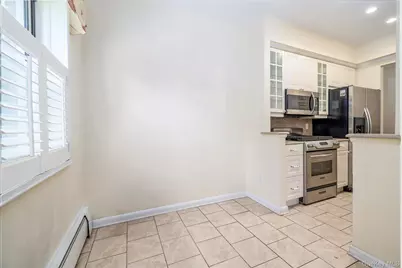 120 Morris Avenue #A19, Rockville Centre, NY 11570 - Photo 9