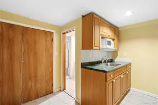 79 Elizabeth Dr, Bethpage, NY 11714 - Photo 17