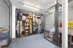 29 W Mill Dr, Great Neck, NY 11021 - Photo 27