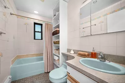 29 West Mill Drive #10A, Great Neck, NY 11021 - Photo 25