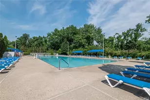 29 W Mill Dr, Great Neck, NY 11021 - Photo 35