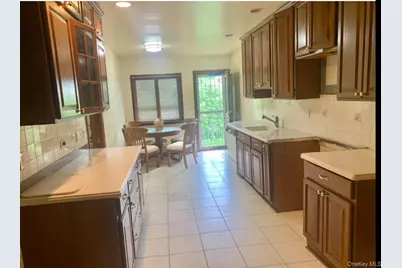 1 Willowbrook Lane, Freeport, NY 11520 - Photo 5