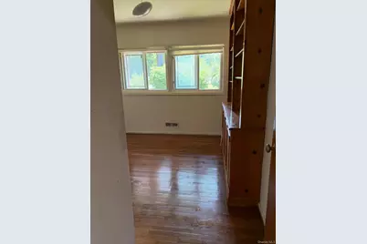 1 Willowbrook Lane, Freeport, NY 11520 - Photo 9