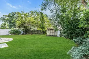 58 Pasadena Dr, Plainview, NY 11803 - Photo 21