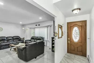 58 Pasadena Drive, Plainview, NY 11803 - Photo 3