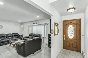 58 Pasadena Dr, Plainview, NY 11803 - Photo 3