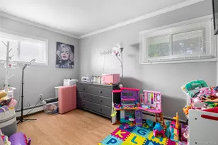 6 Downhill Ln, Wantagh, NY 11793 - Photo 9