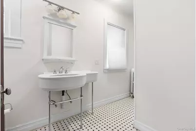 230 Van Cortlandt Park Avenue, Yonkers, NY 10705 - Photo 21