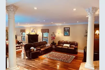 48 River Heights Drive, Smithtown, NY 11787 - Photo 9