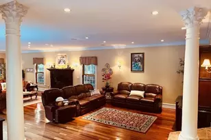 48 River Heights Dr, Smithtown, NY 11787 - Photo 9