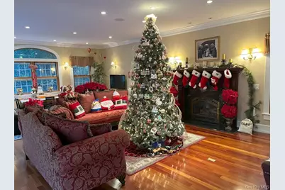 48 River Heights Drive, Smithtown, NY 11787 - Photo 15