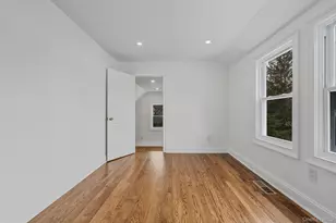 255 Moore Ave, Freeport, NY 11520 - Photo 29