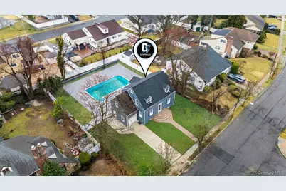 255 Moore Avenue, Freeport, NY 11520 - Photo 37