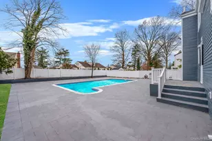 255 Moore Ave, Freeport, NY 11520 - Photo 7