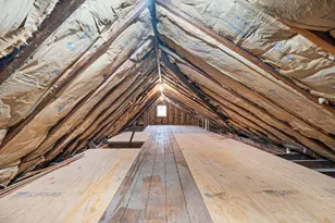 255 Moore Ave, Freeport, NY 11520 - Photo 33