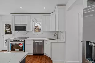 255 Moore Ave, Freeport, NY 11520 - Photo 11