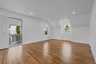 255 Moore Ave, Freeport, NY 11520 - Photo 23