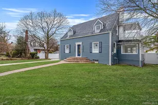 255 Moore Ave, Freeport, NY 11520 - Photo 3