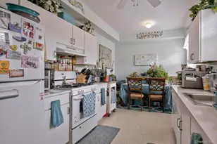 279 Augusta Dr, Medford, NY 11763 - Photo 17