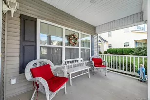 159 Stoneleigh Dr, Riverhead, NY 11901 - Photo 3