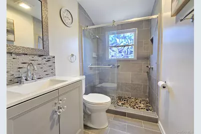 113 Berkeley Avenue, Selden, NY 11784 - Photo 7