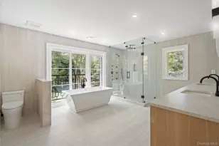 12 Quaker Ridge Dr, Brookville, NY 11545 - Photo 23