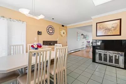 12 Coachman Lane, Levittown, NY 11756 - Photo 5