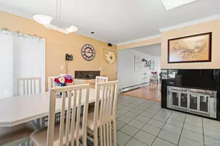 12 Coachman Ln, Levittown, NY 11756 - Photo 5