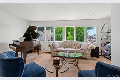 12 Coachman Lane, Levittown, NY 11756 - Photo 11