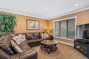 12 Coachman Ln, Levittown, NY 11756 - Photo 13