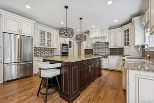 33 Bacon Rd, Saint James, NY 11780 - Photo 13