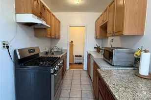 165-20 Highland Ave, Jamaica, NY 11432 - Photo 7