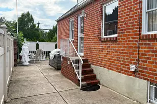 48-22 195th St, Fresh Meadows, NY 11365 - Photo 3