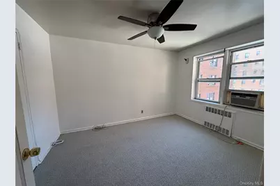 30 Ehrbar Ave #311, Fleetwood, NY 10552 - Photo 5