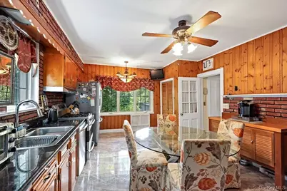 32 Parkway Circle, Mount Vernon, NY 10552 - Photo 5