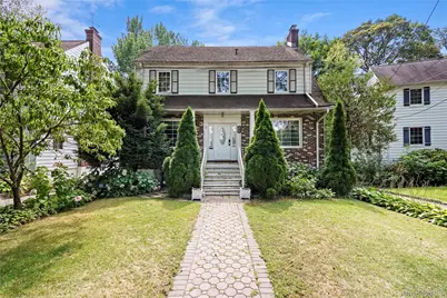 32 Parkway Circle, Mount Vernon, NY 10552 - Photo 1