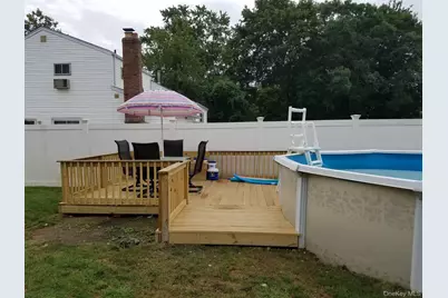 170 Root Avenue, Central Islip, NY 11722 - Photo 37