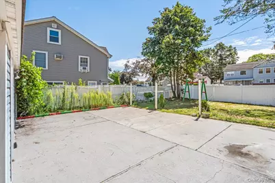 159 Spring Lane, Levittown, NY 11756 - Photo 23