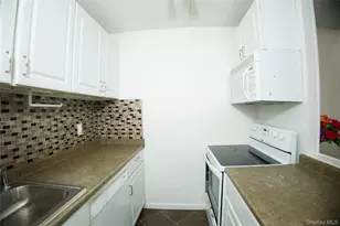 10820 Flatlands 9th St, Brooklyn, NY 11236 - Photo 7