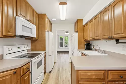 102 Gotham Way, Saint James, NY 11780 - Photo 9